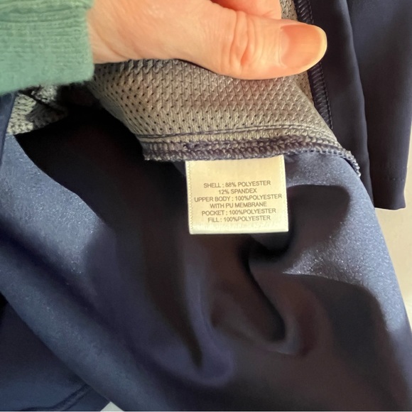 Peter Millar Boys Hyperlight Weld Navy Zip with Leaf Pattern Size XL - Picture 6 of 7